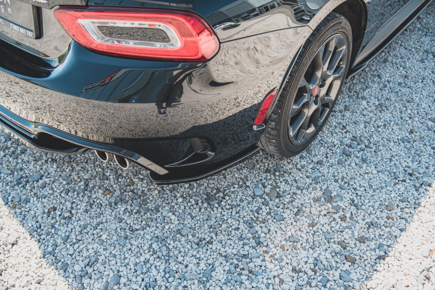 Bagsiden Splitters Abarth 124 Spider