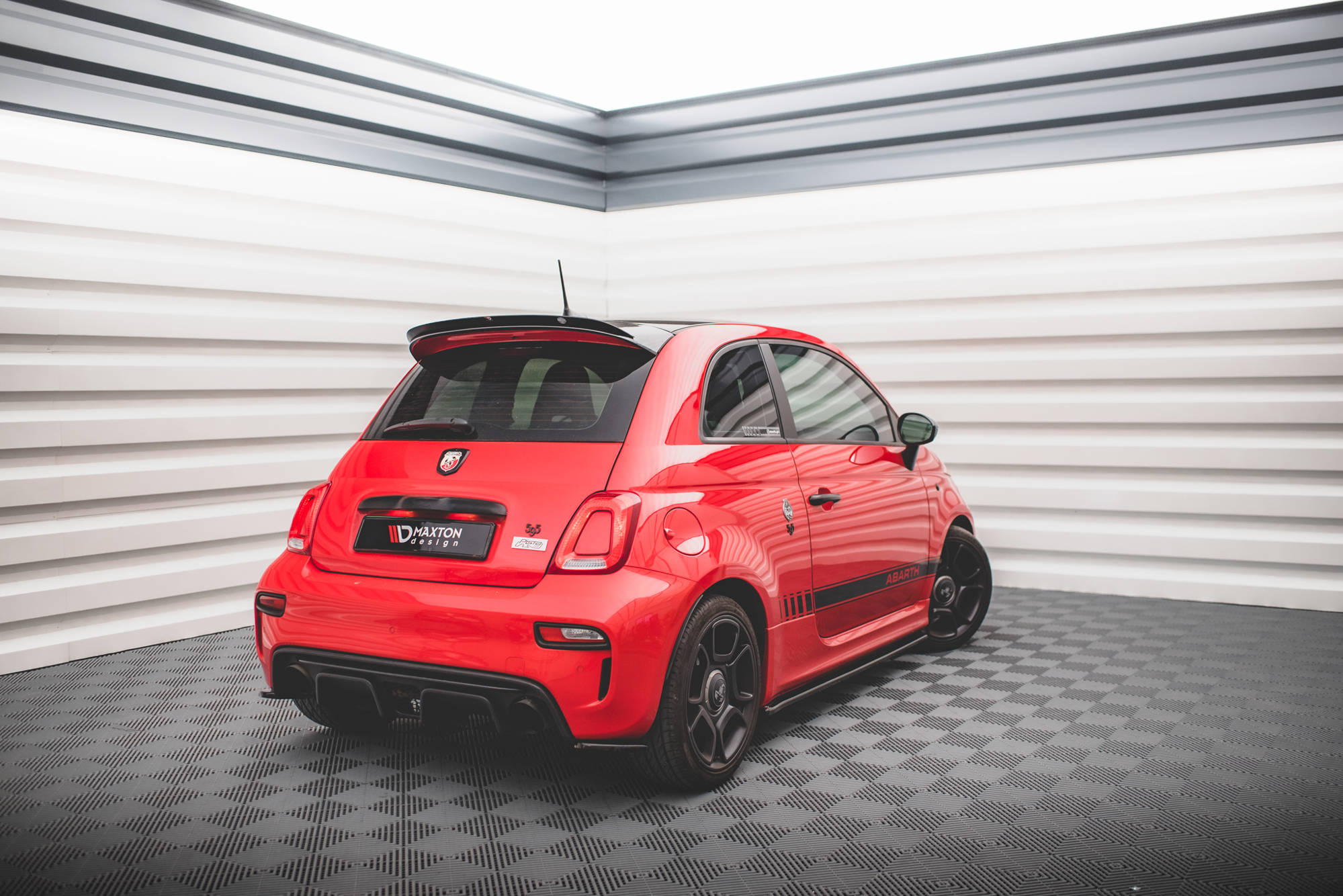 Takapuolen jakajat Abarth 595 MK1 kasvojenkorotus