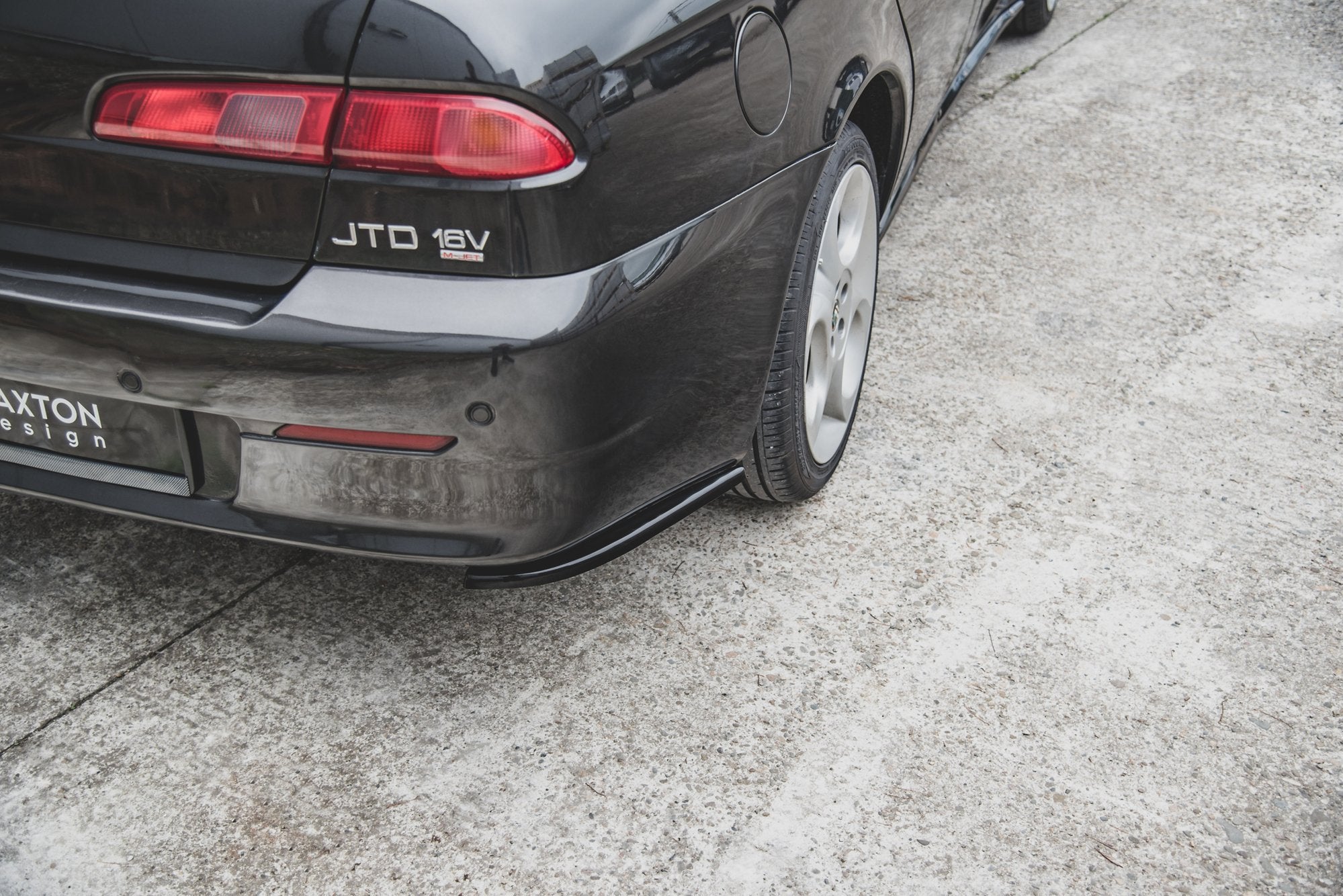 Takapuolen jakajat Alfa Romeo 156 SW Facelift