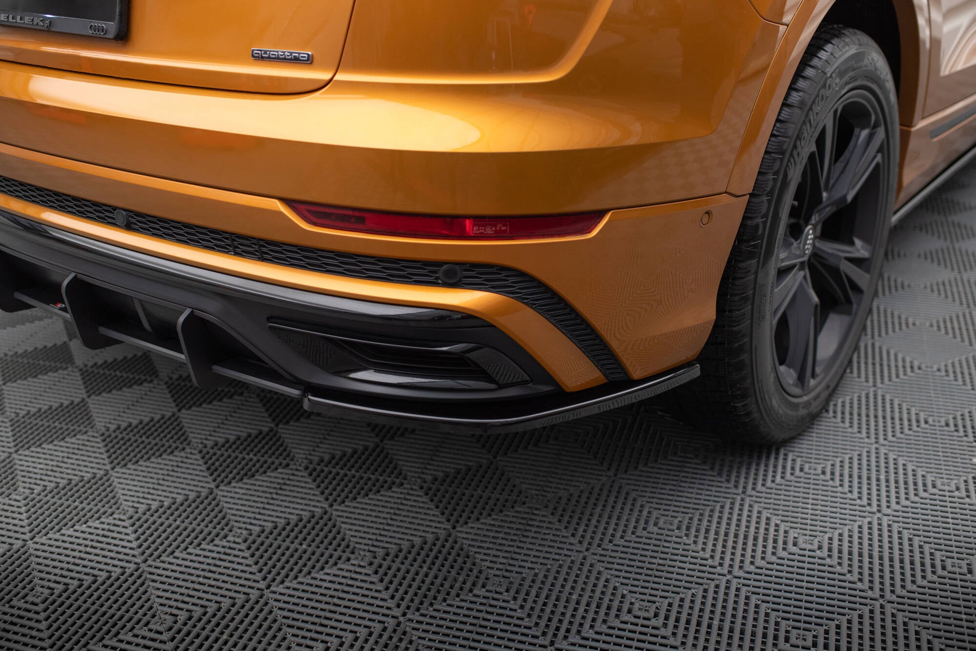 Rear side splitters audi q8 s-line mk1