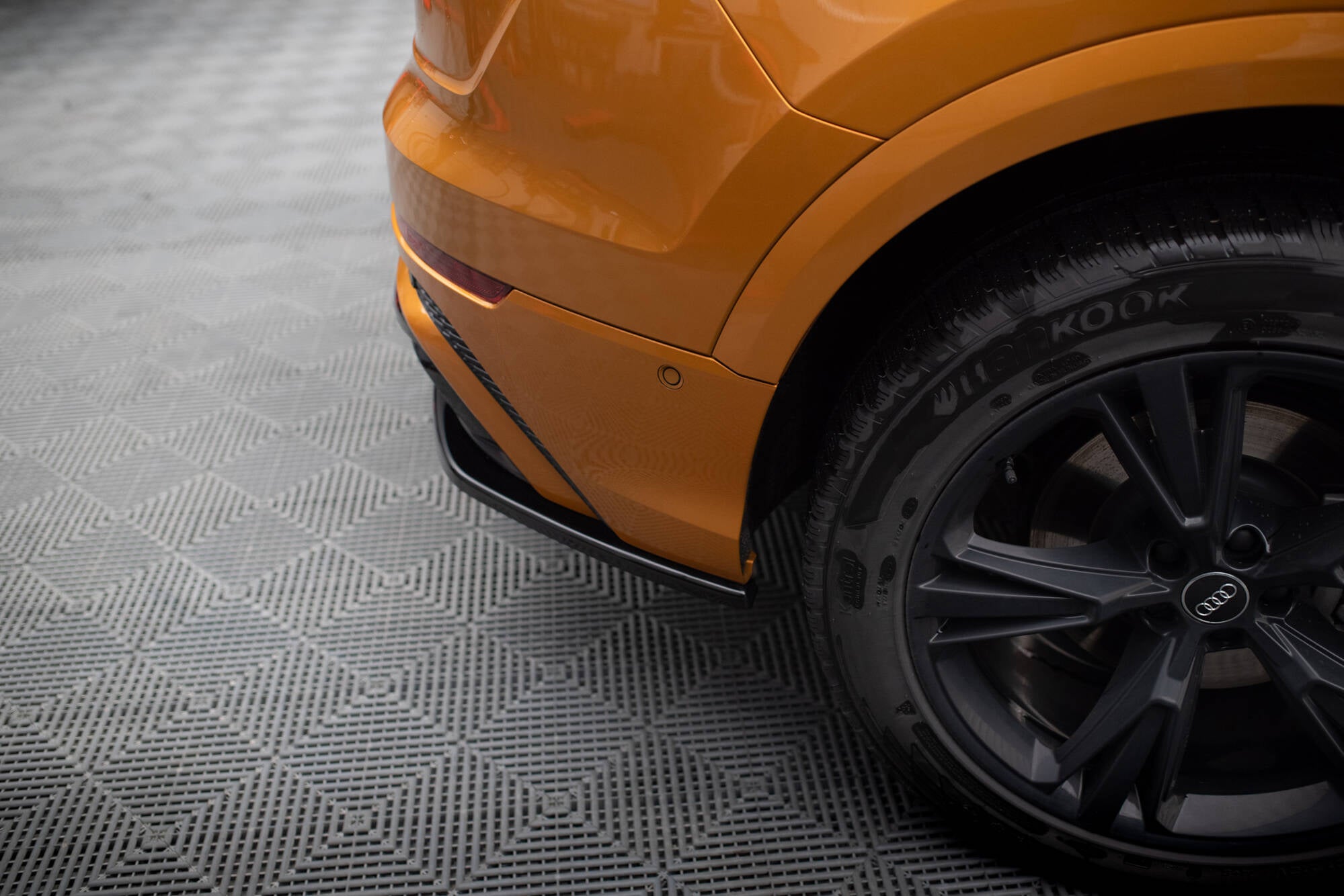 Rear side splitters audi q8 s-line mk1
