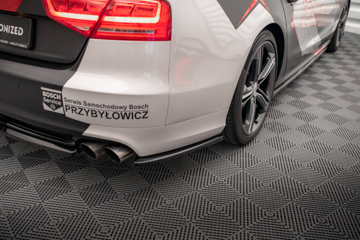 Rear side splitters audi s8 d4