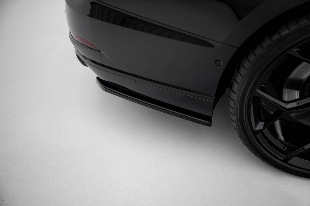 Takapuolen jakajat Audi S8 D5