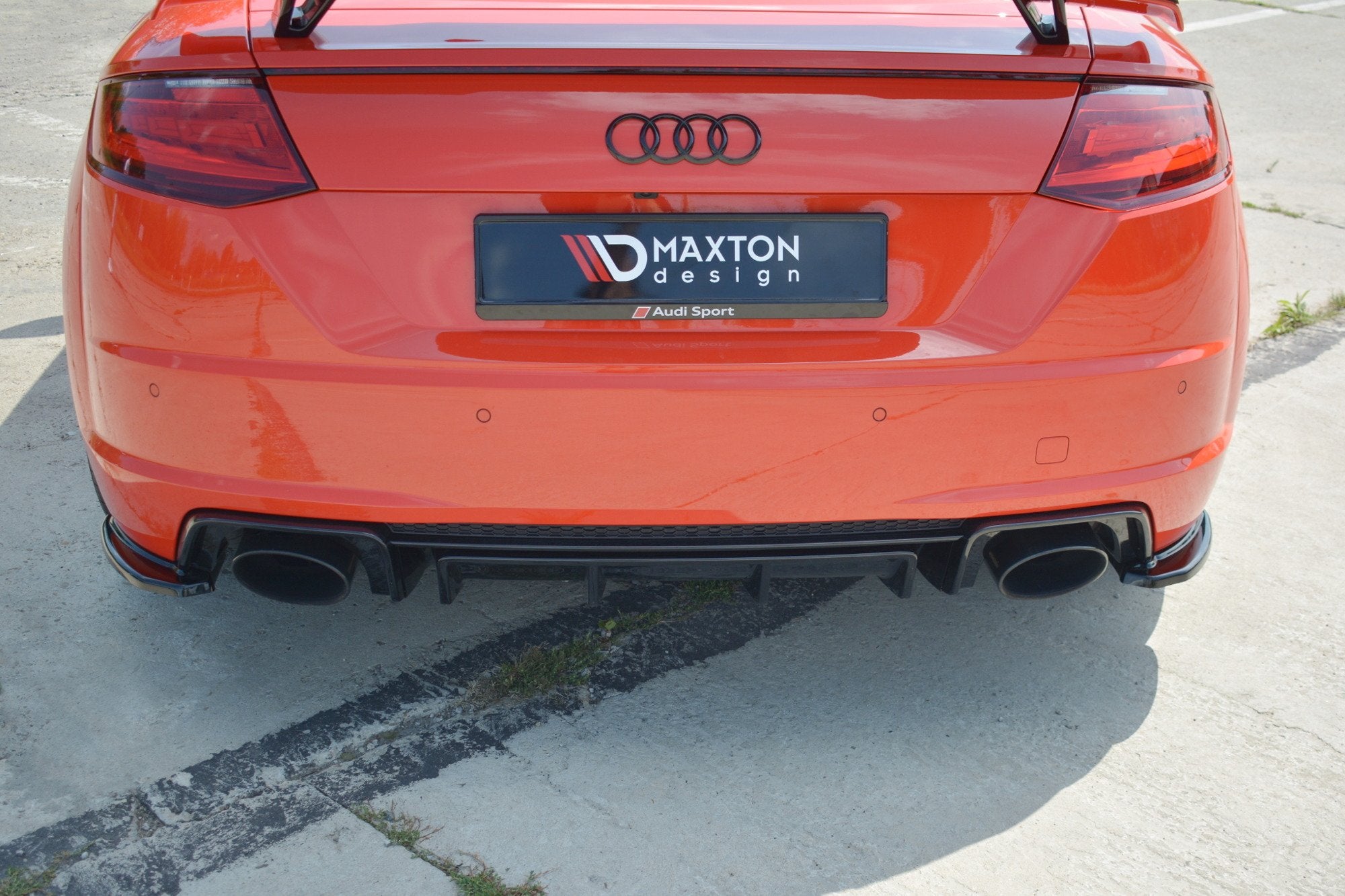 Rear side splitters audi tt rs 8s
