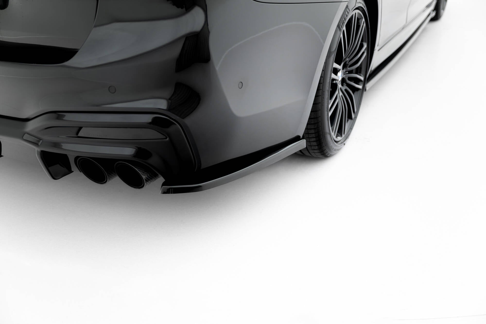 Bagsiden Splitters BMW M550i Siden G30