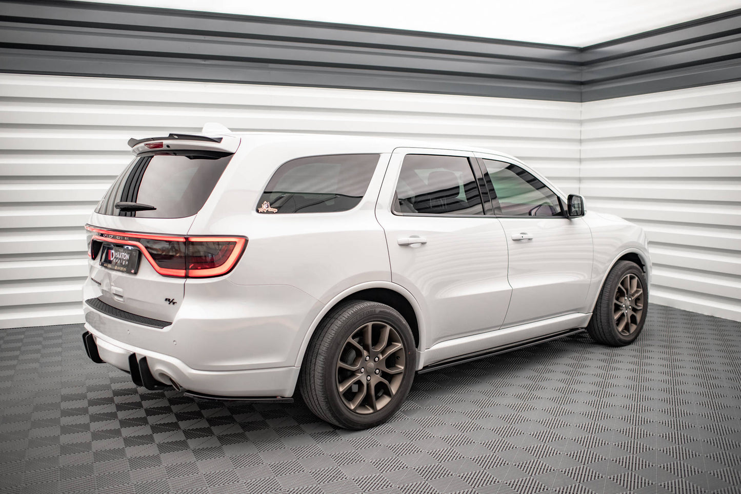 Rear side splitters dodge durango rt mk3