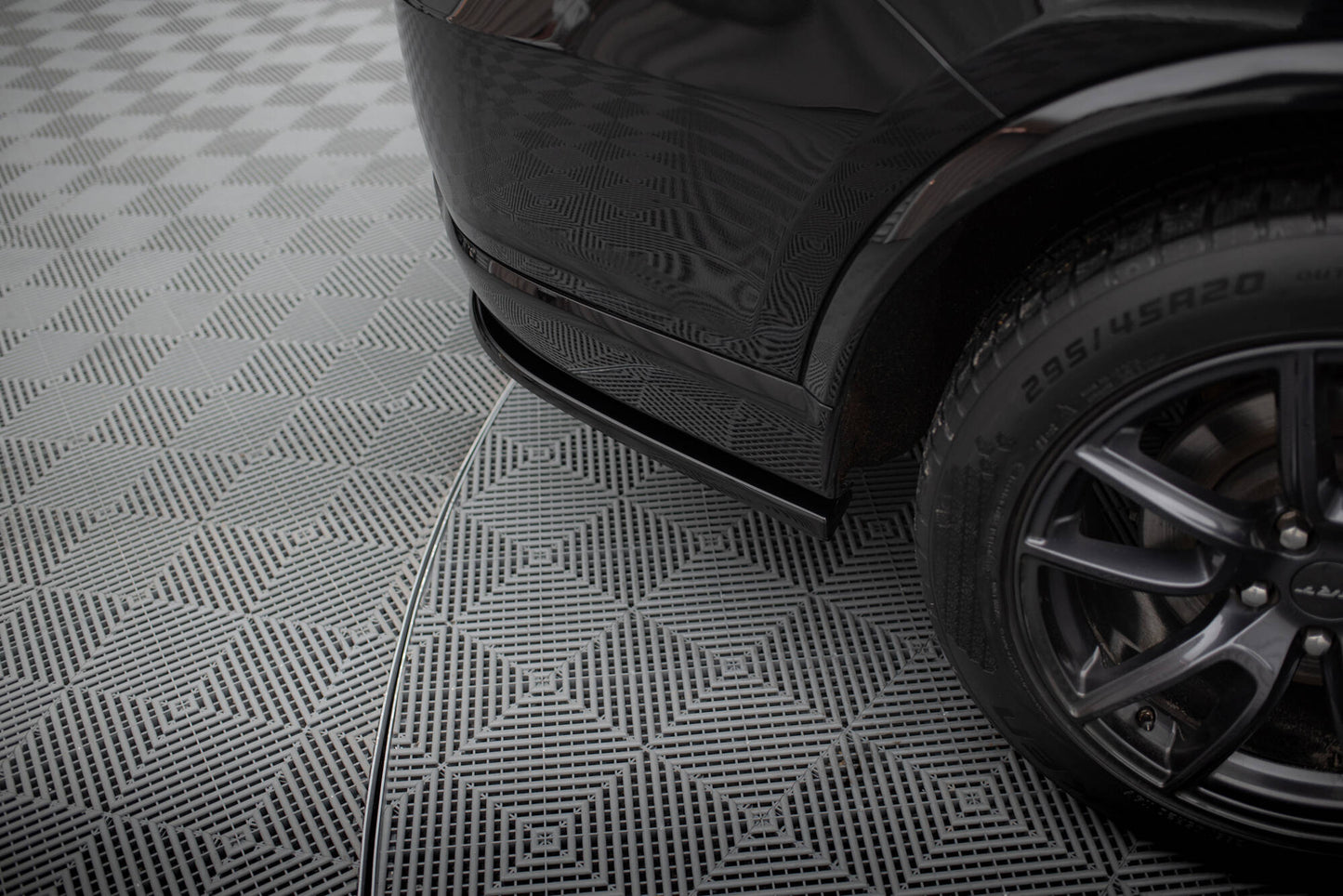 Rear side splitters dodge durango srt mk3