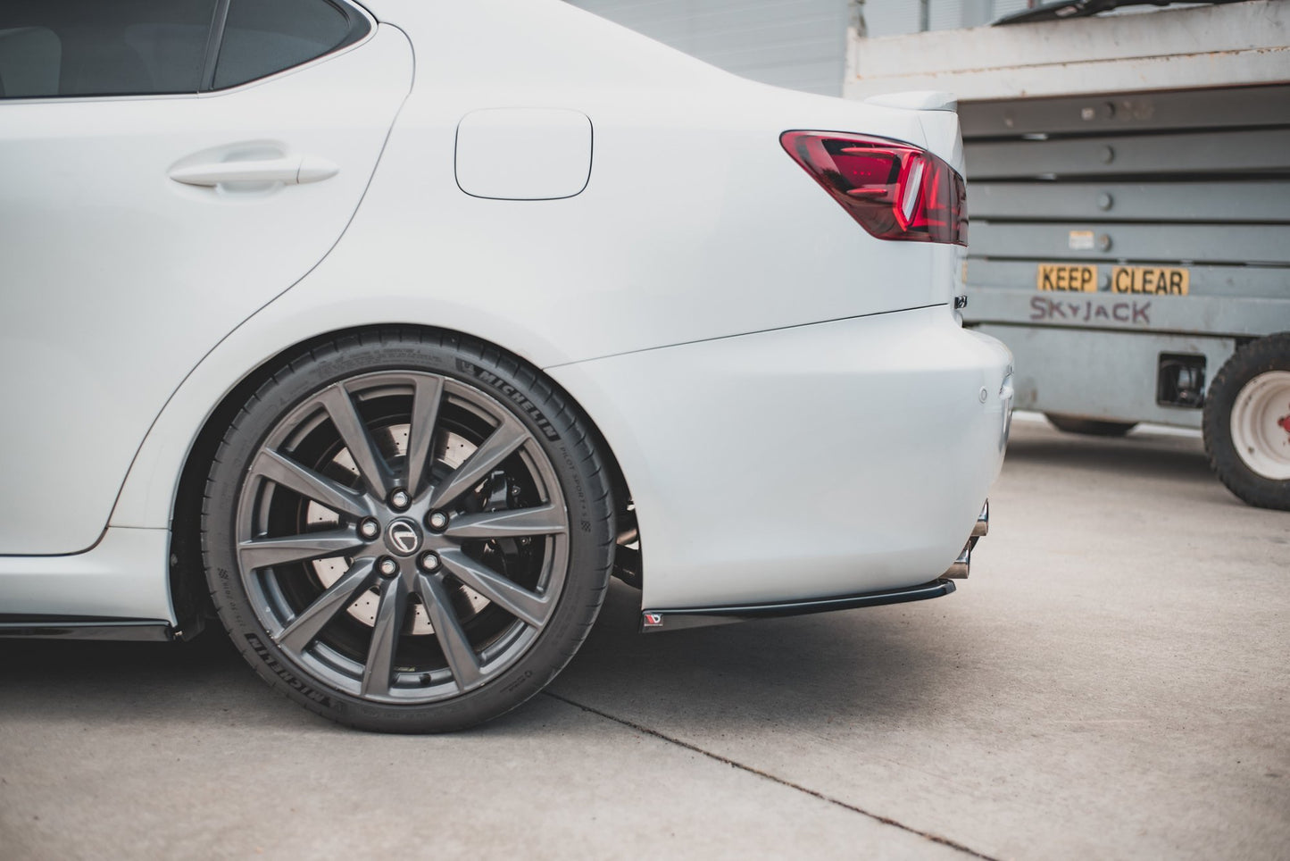 Rear side splitters lexus is f mk2