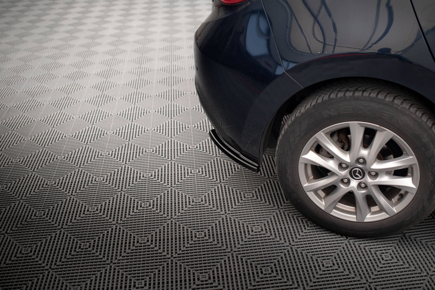 Rear side splitters mazda 3 mk3