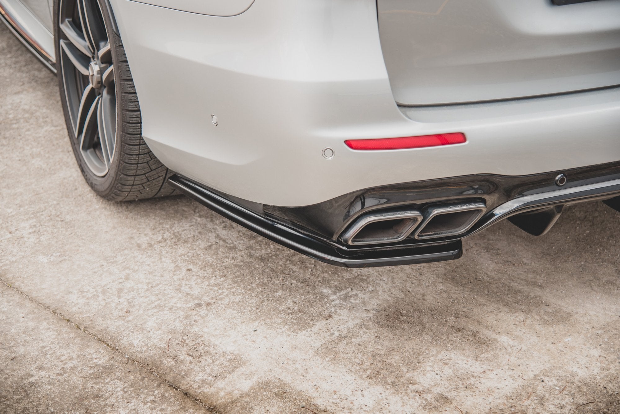 Bagsiden Splitters Mercedes-Benz E63 AMG Estate S213