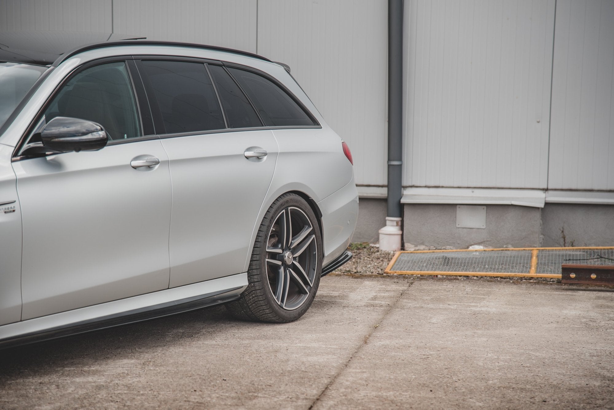 Bagsiden Splitters Mercedes-Benz E63 AMG Estate S213