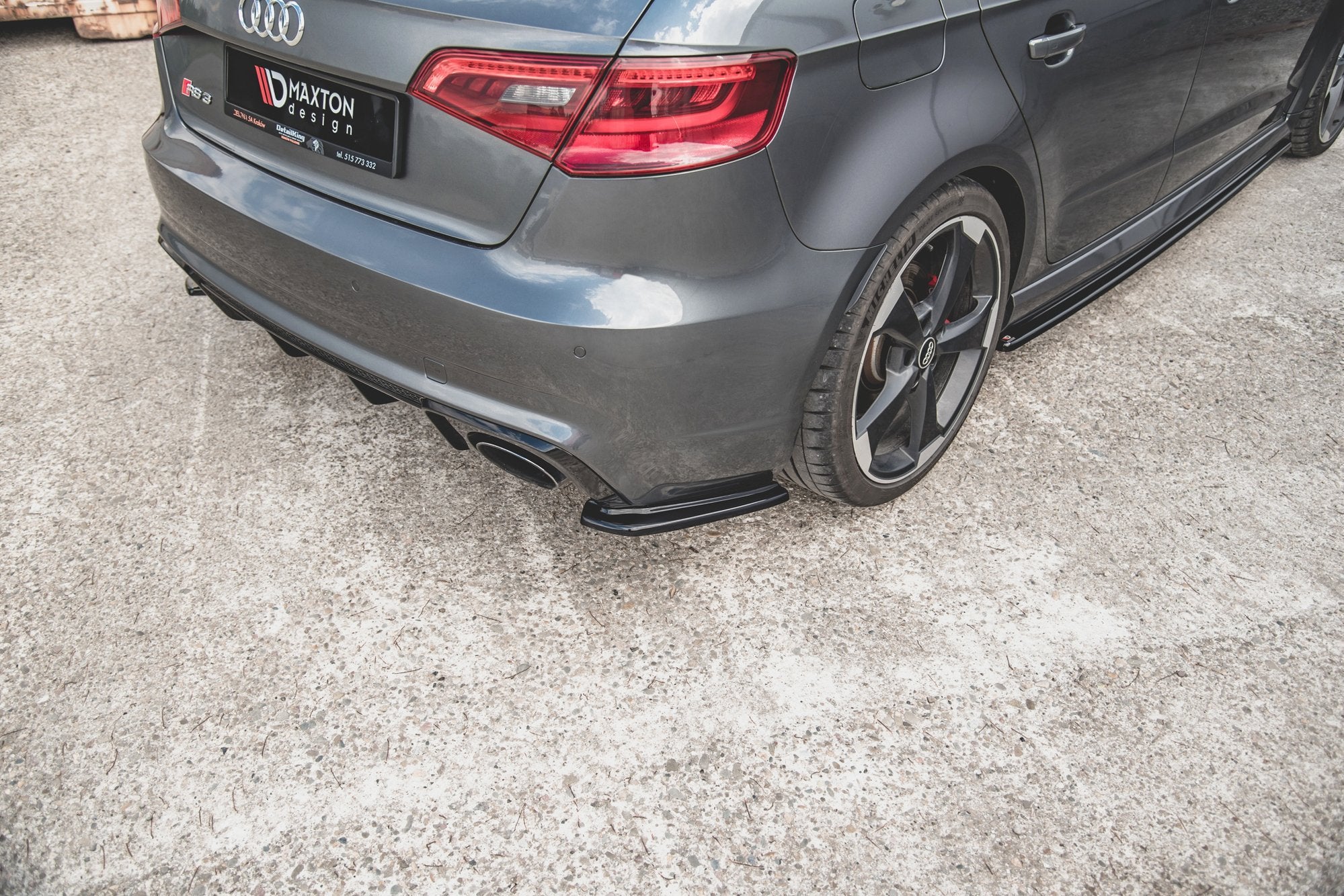 Takapuolen jakajat v.1 Audi RS3 8V Sportback