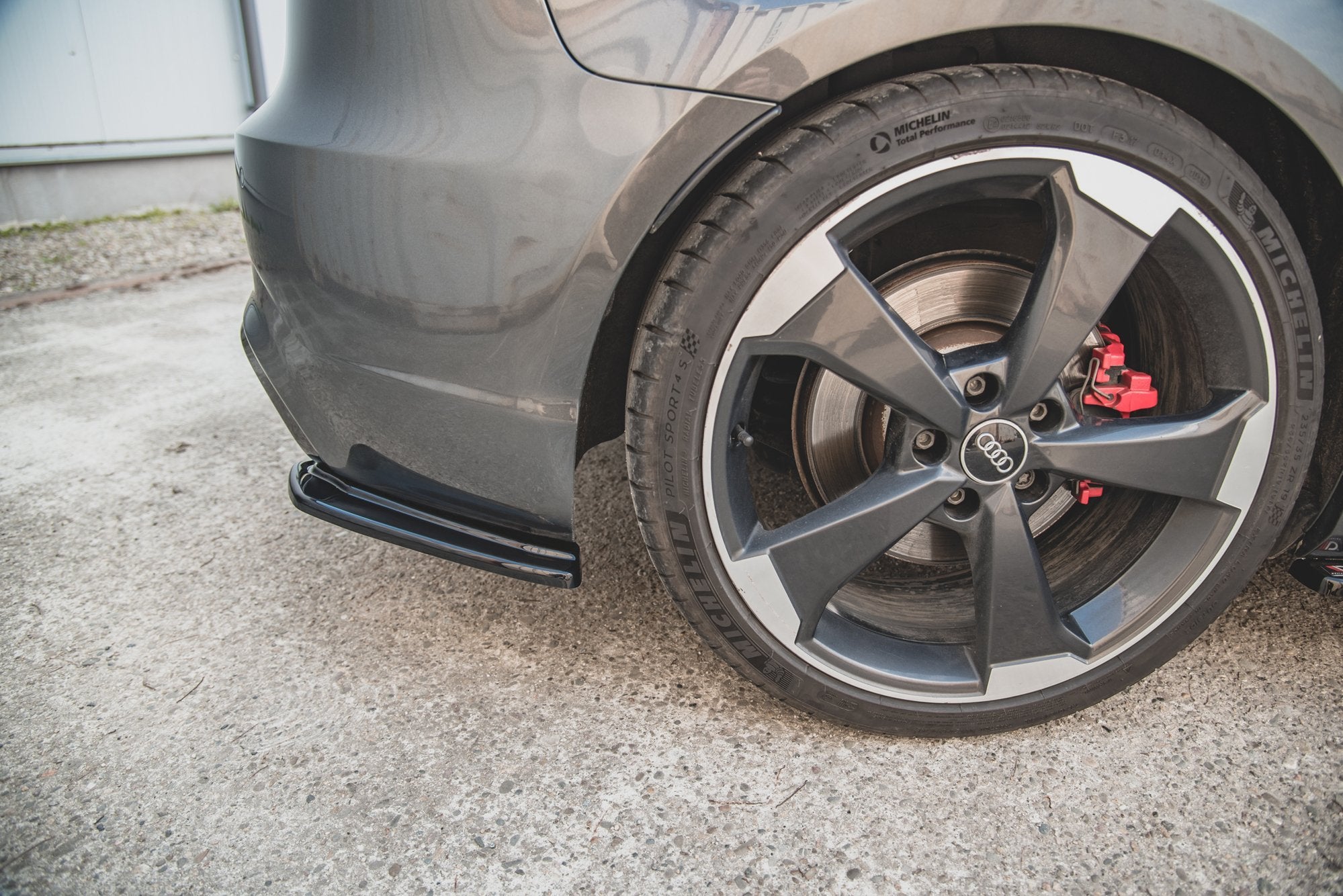 Takapuolen jakajat v.1 Audi RS3 8V Sportback