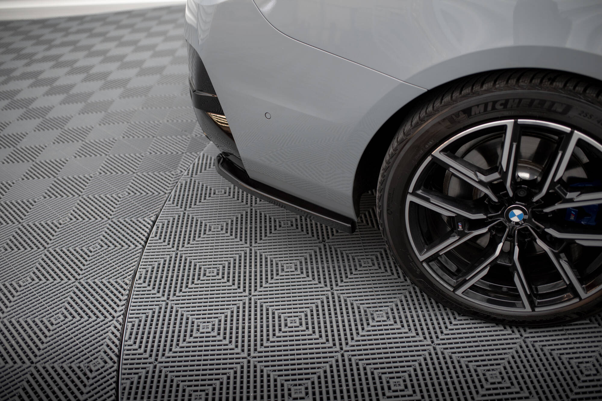 Takapuolen jakajat V.1 BMW M440I Gran Coupe G26