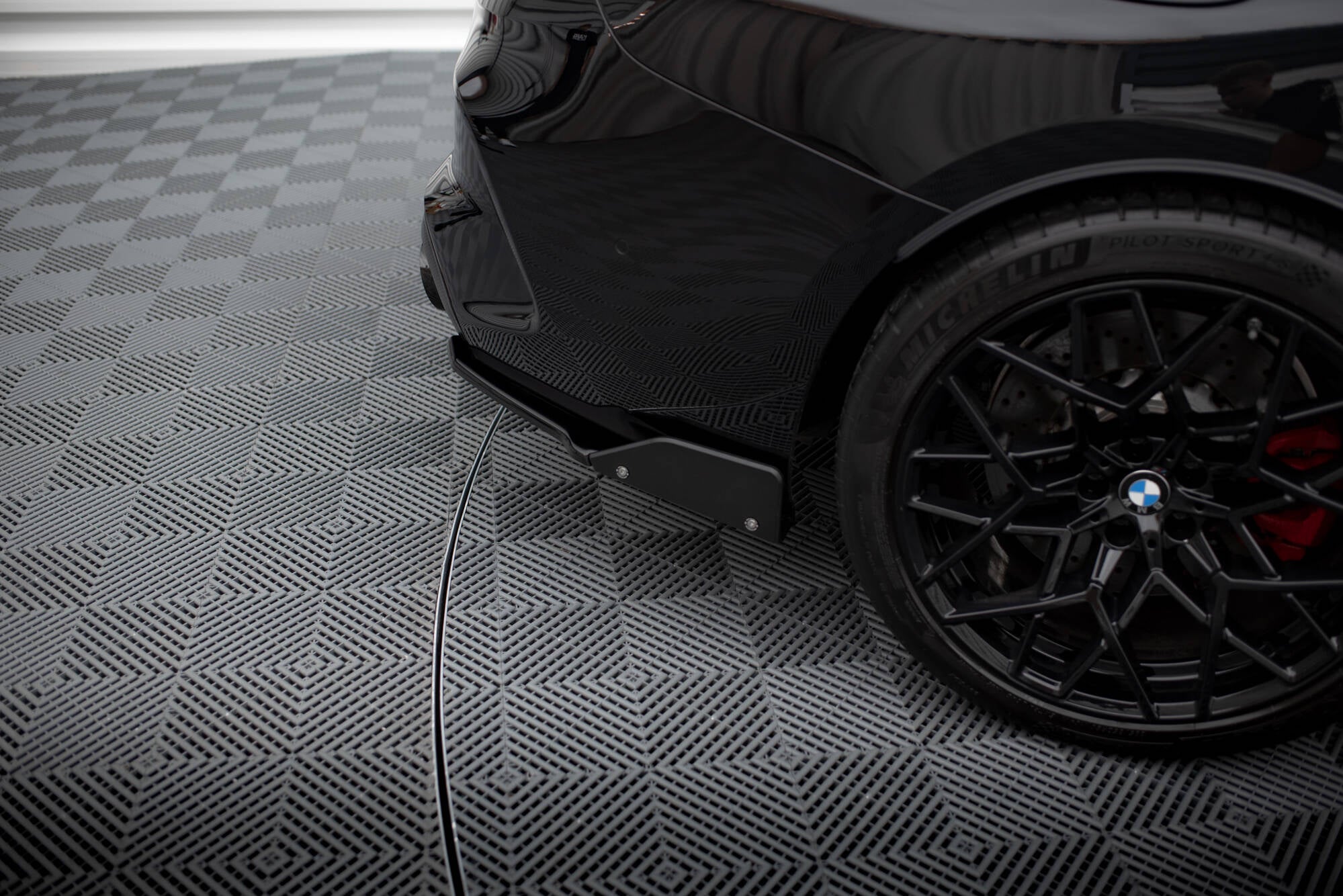 Takapuolen jakajat V.1 + Flaps BMW M8 Gran Coupe F93