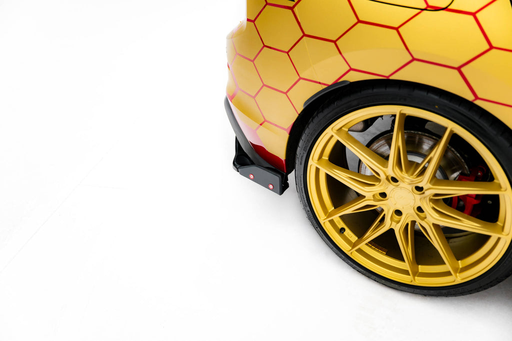 Takapuolen jakajat V.1 + Flaps Volkswagen Golf GTI Clubsport MK8 FaceLift