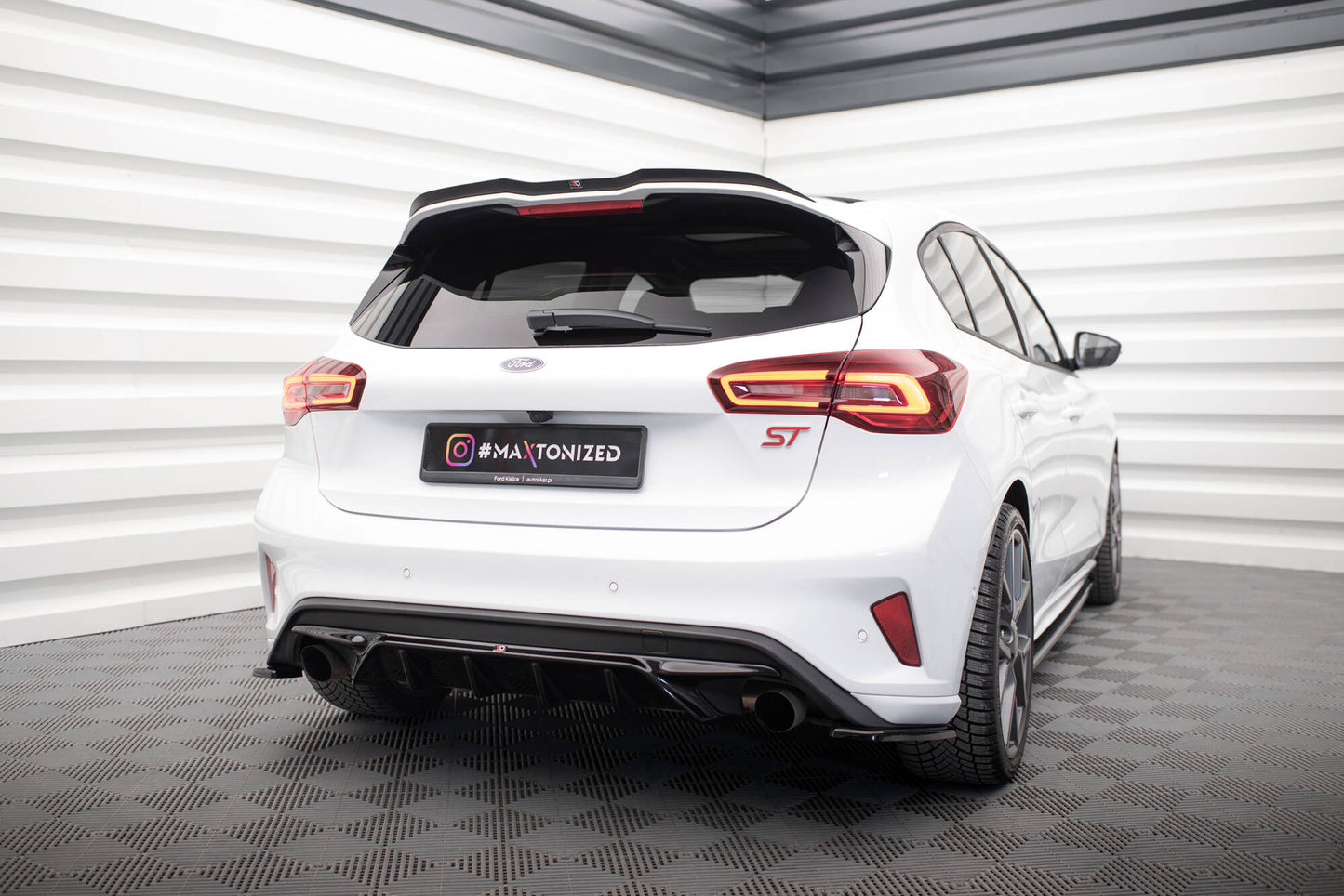 Rear side splitters v.1 Ford Focus st mk4