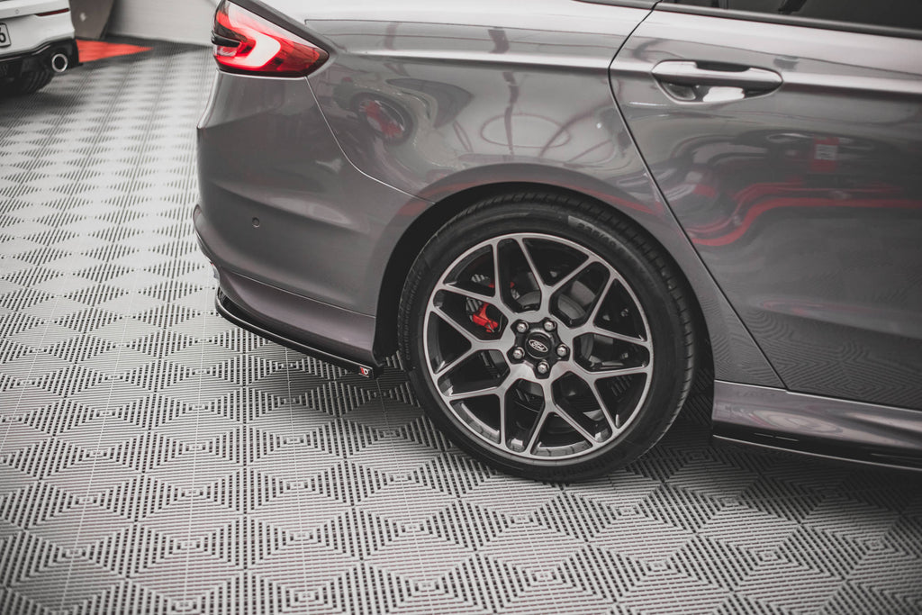 Takapuolen jakajat v.1 Ford Mondeo St-Line MK5 FaceLift