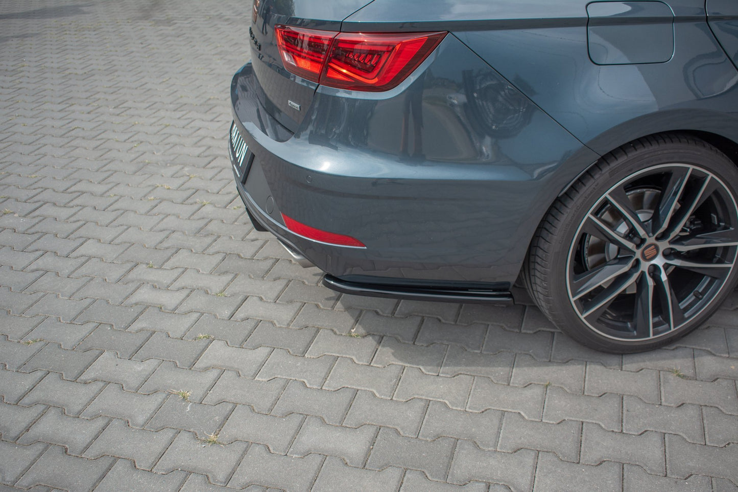 Rear side splitters v.1 seat leon cupra mk3 fl sportstourer