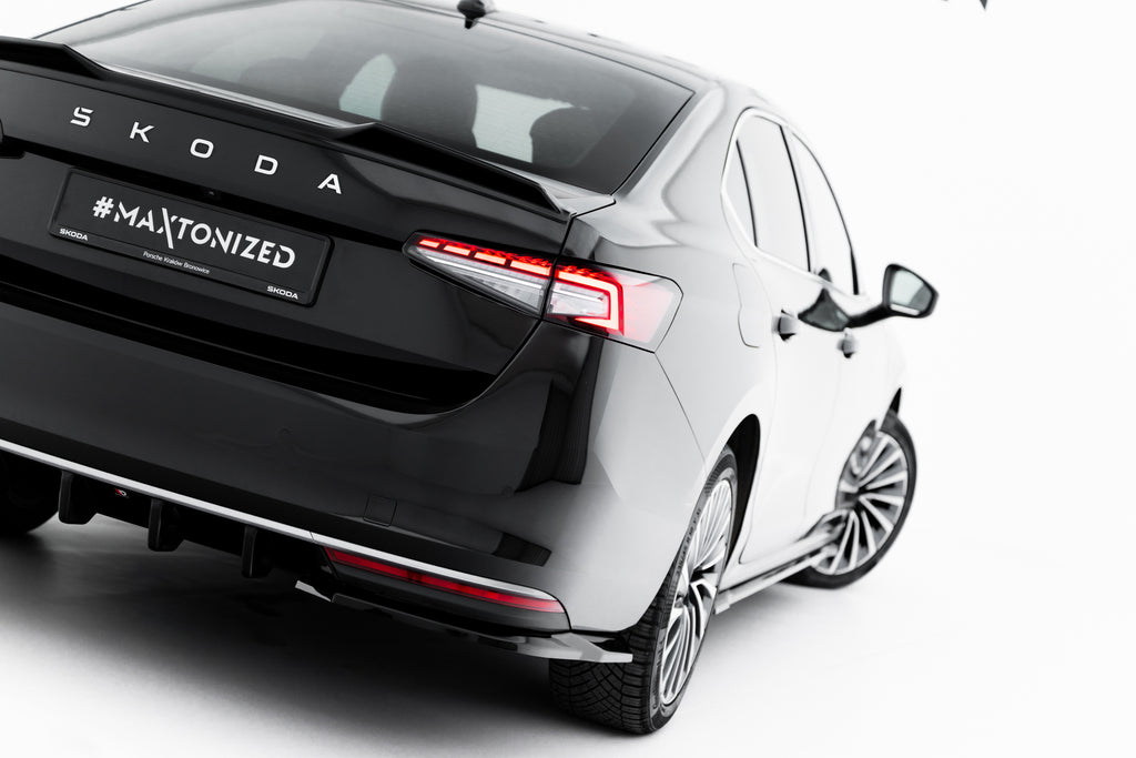 Takasplitterit v.1 Skoda Superb mk4