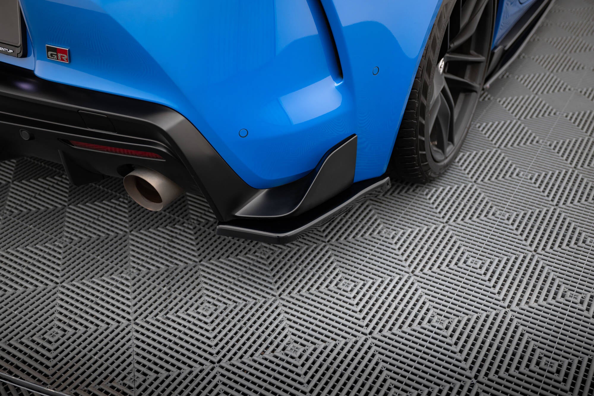 Rear side splitters v.1 toyota supra mk5