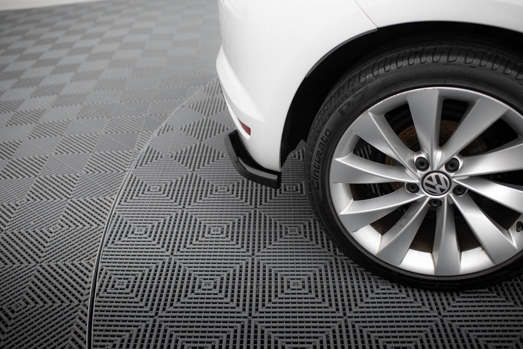 Takapuolen jakajat v.1 Volkswagen Scirocco MK3 kasvojenkorotus