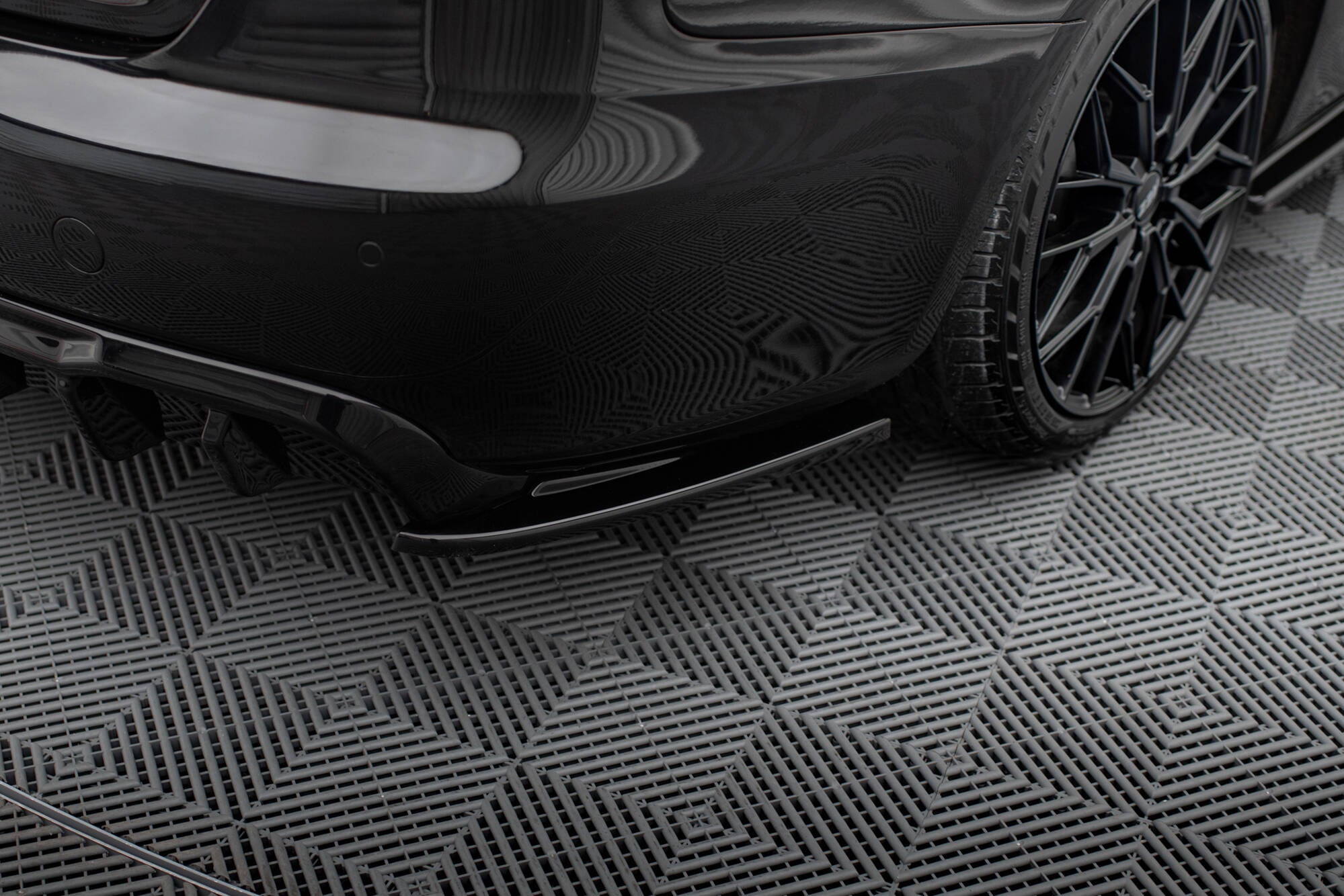 Rear side splitters v.2 audi a4 b8