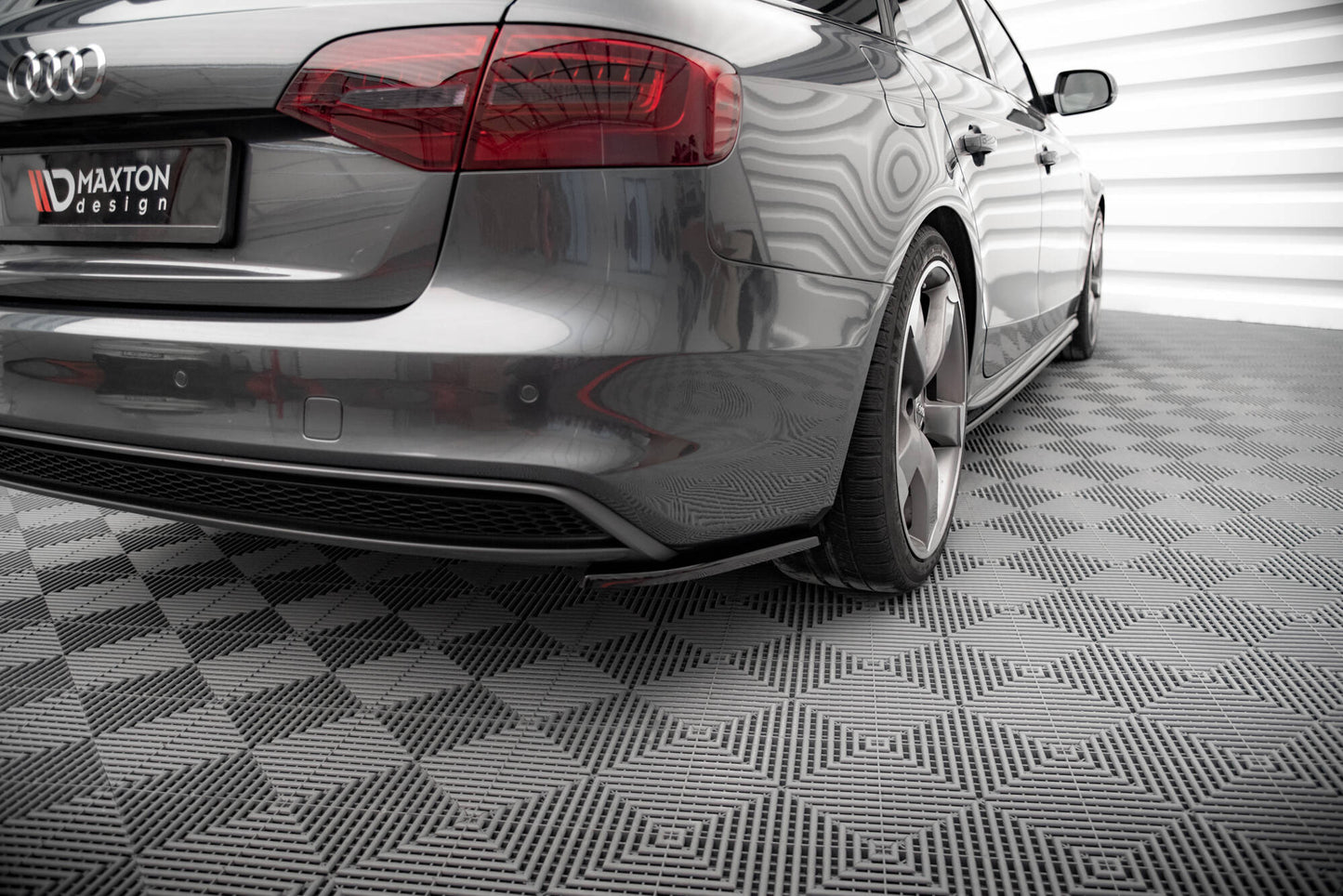 Rear side splitters v.2 audi a4 s-line avant b8 facelift