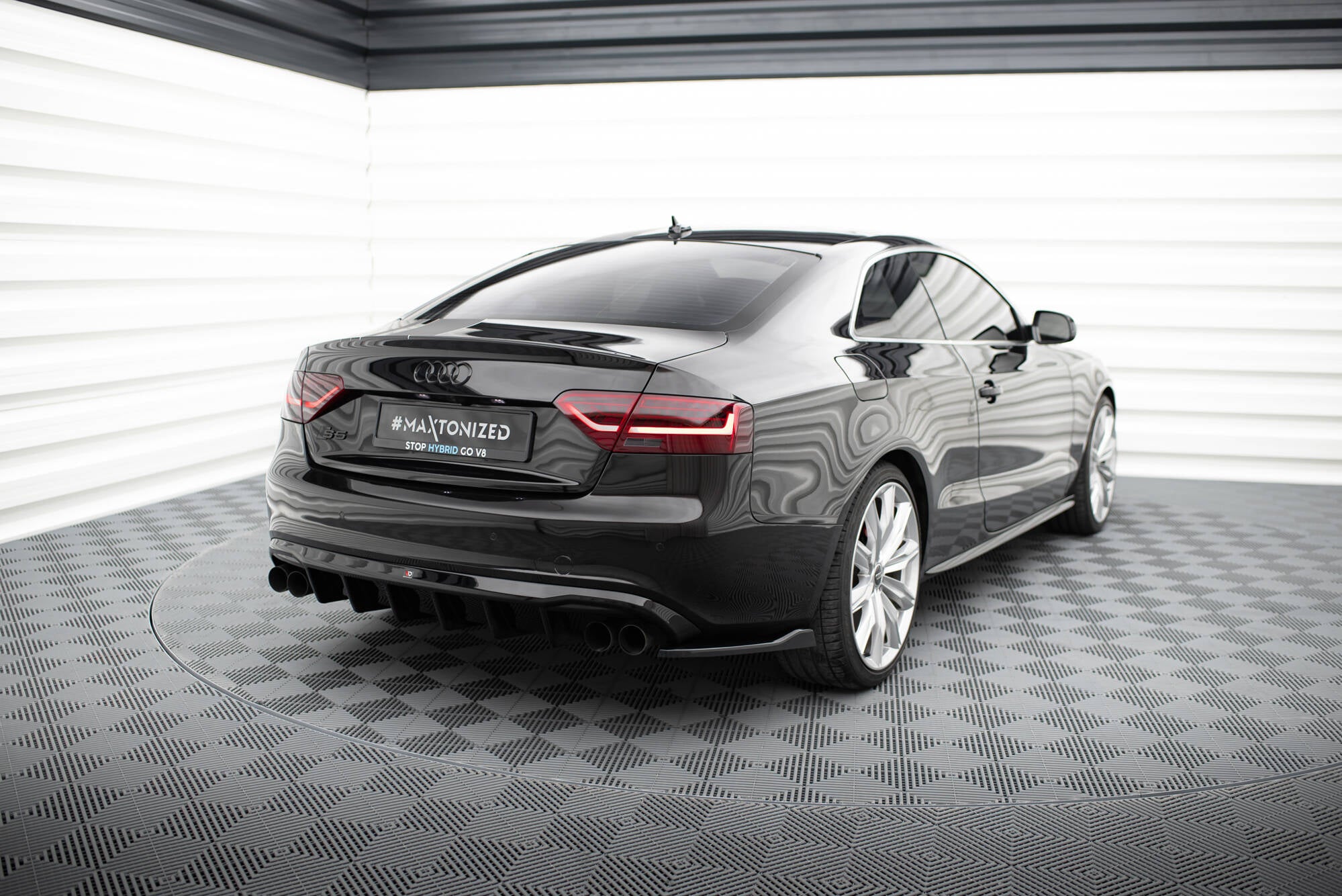 Takapuolen jakajat v.2 Audi S5 / A5 S-Line Coupe / Cabriolet 8T
