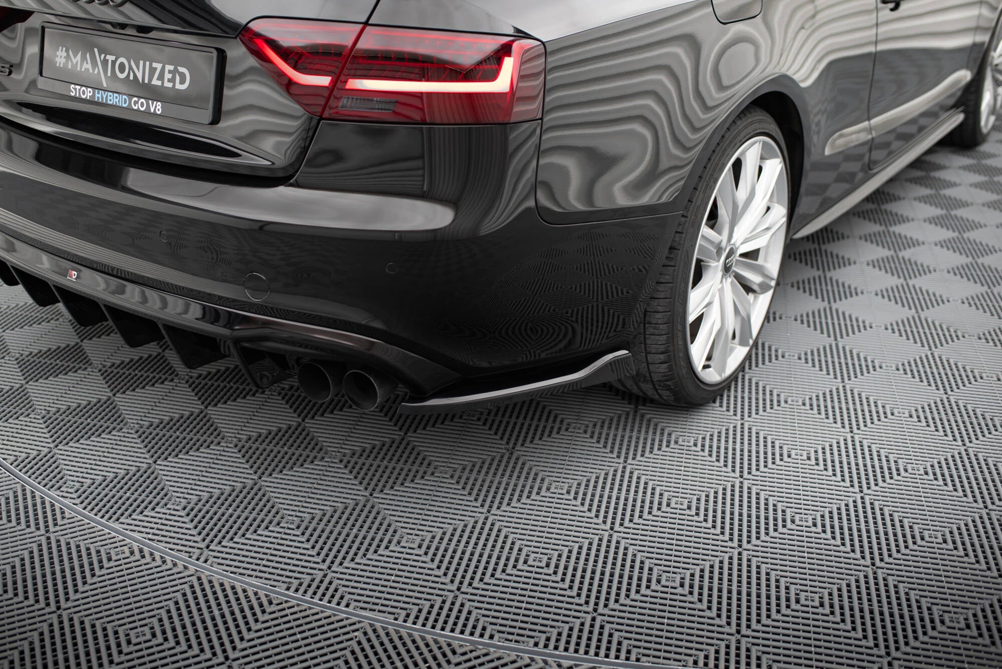 Takapuolen jakajat v.2 Audi S5 / A5 S-Line Coupe / Cabriolet 8T