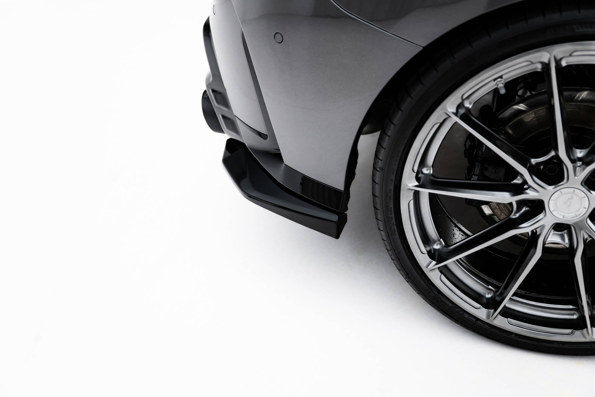 Takapuolen jakajat v.2 BMW M135i F70