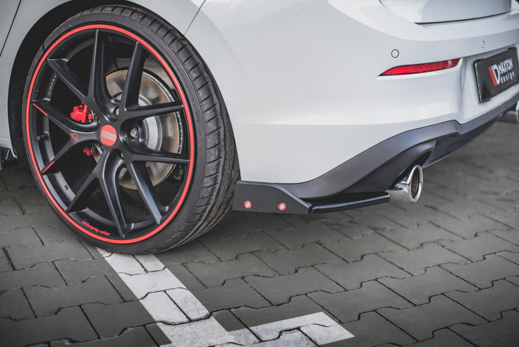 Takasivusplitterit v.2 + läpät Volkswagen Golf GTI / GTE mk8