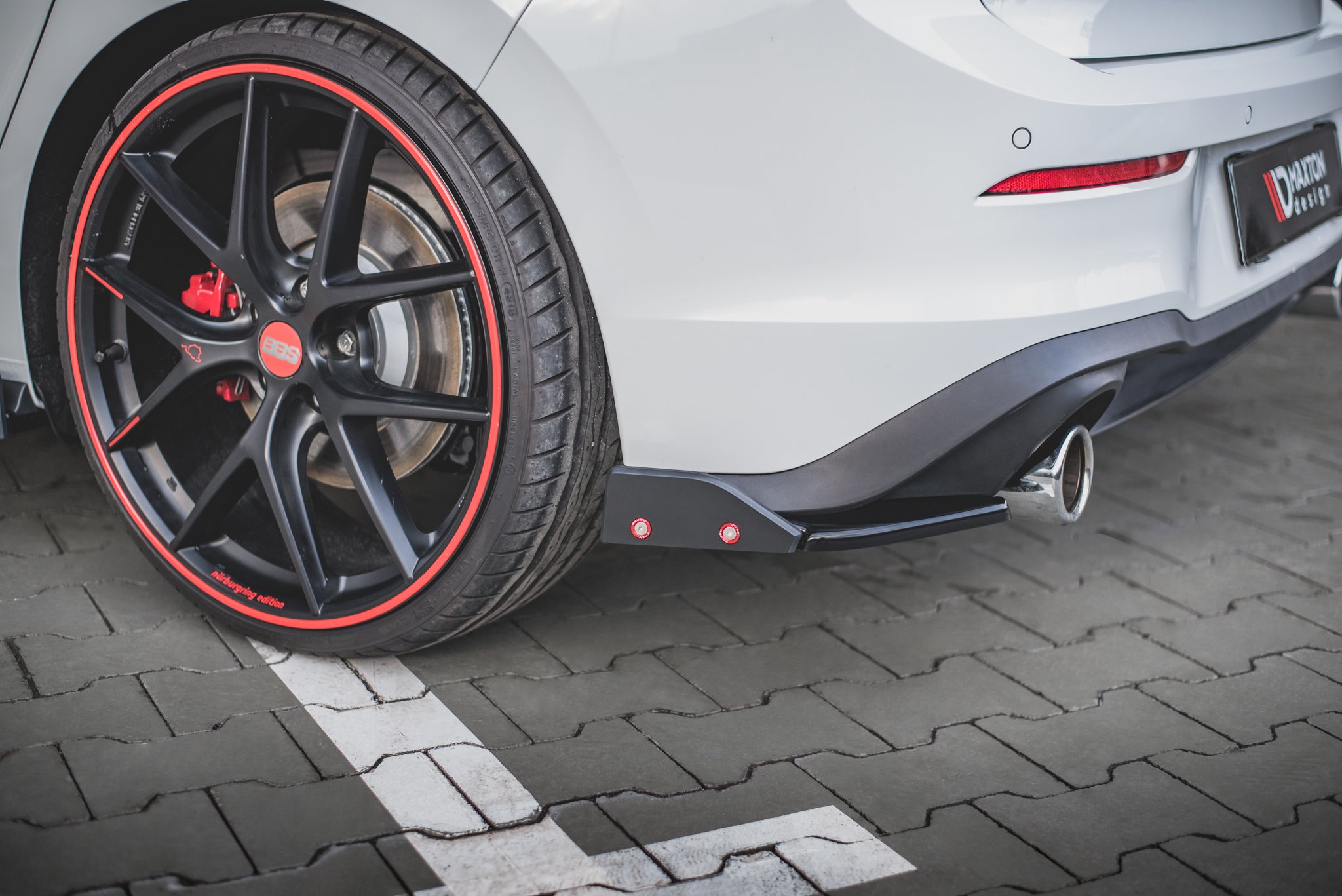Takasivusplitterit v.2 + läpät Volkswagen Golf GTI / GTE mk8