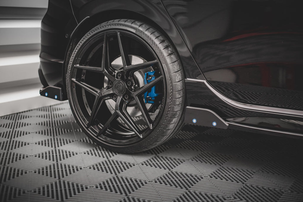 Takapuolen jakajat V.2 + FLAPS Volkswagen Golf R MK8