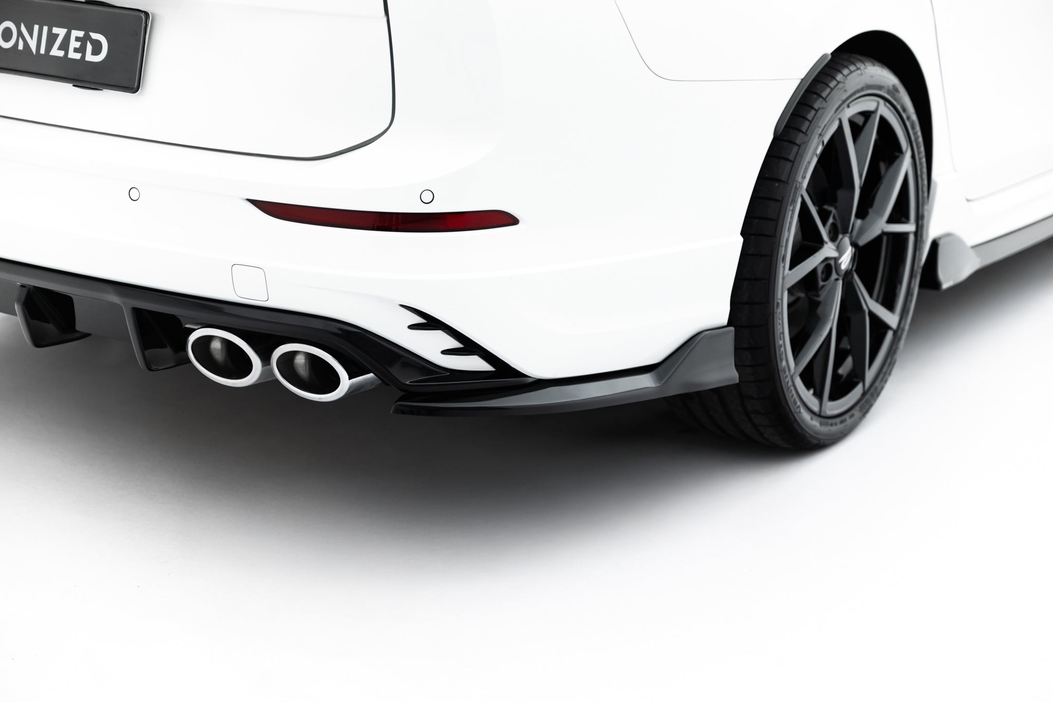 Takasivusplitterit v.2 Volkswagen Golf R Variant mk8 / mk8 facelift