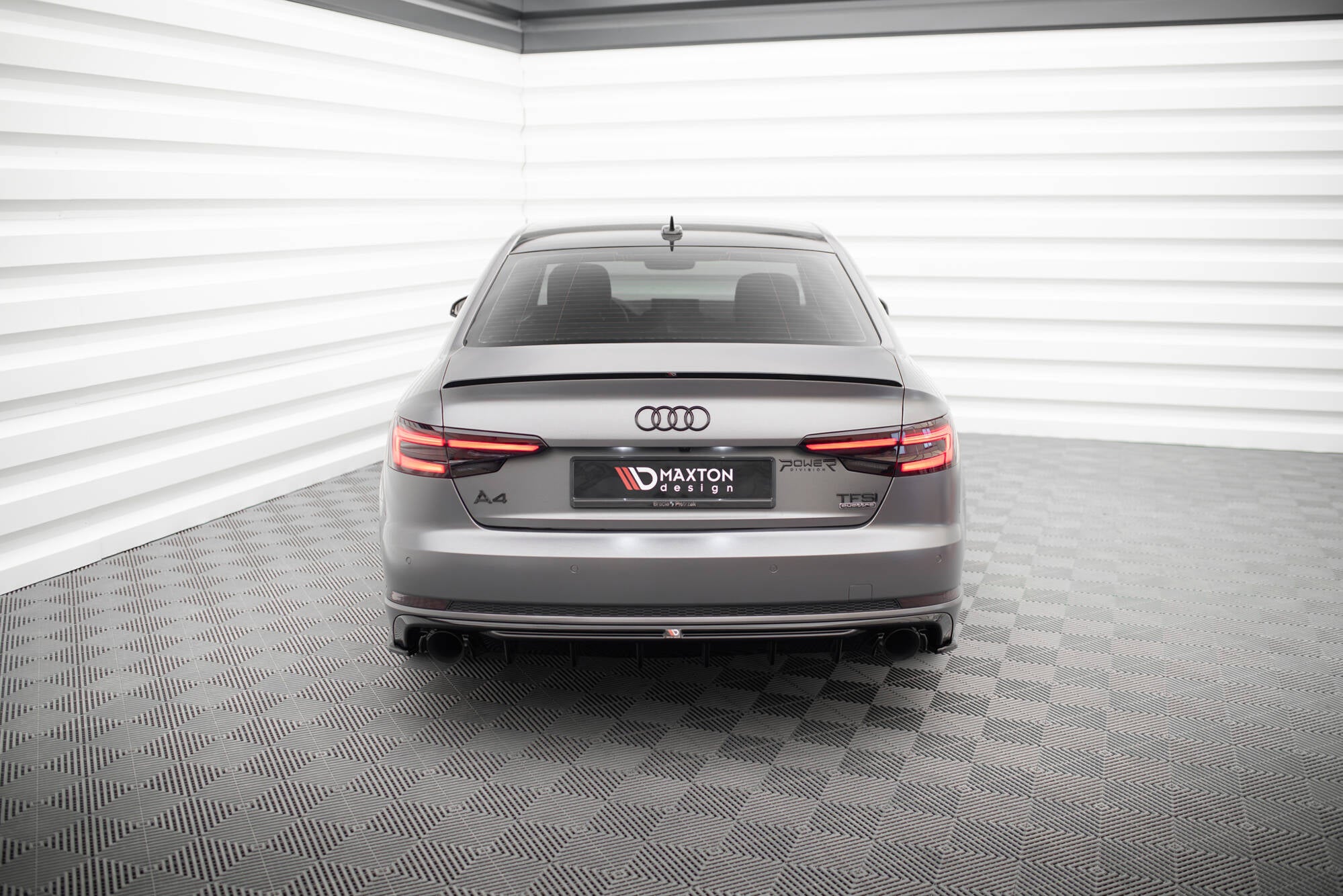 Takapuolen jakajat v.3 Audi A4 S-Line B9