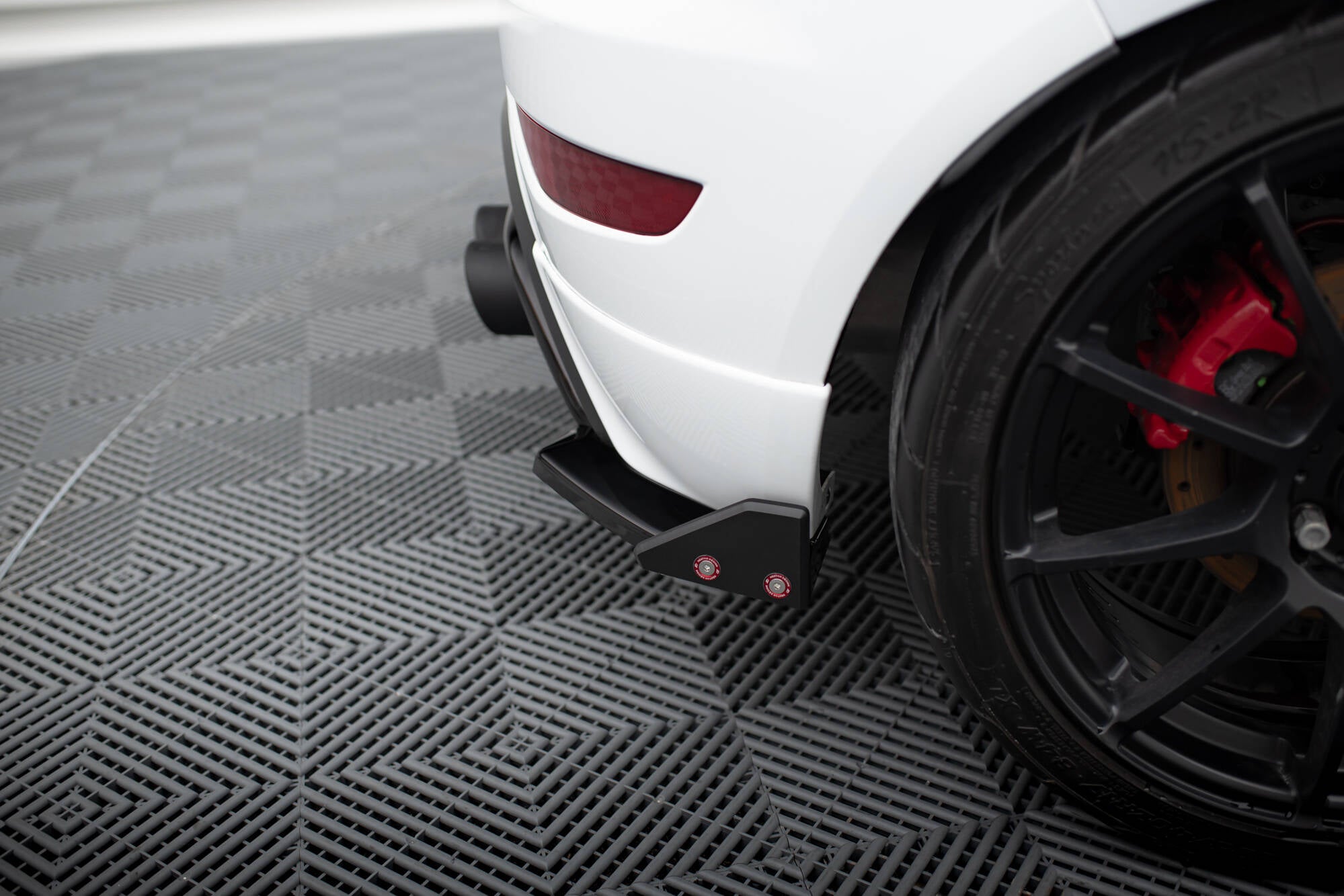 Rear side splitters v.3 + flaps ford fiesta st mk7 facelift