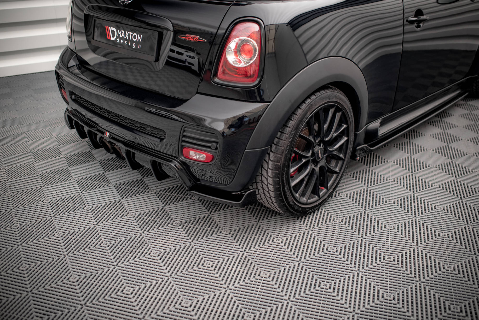 Takapuolen jakajat v.3 Mini Cooper John Cooper Works R56