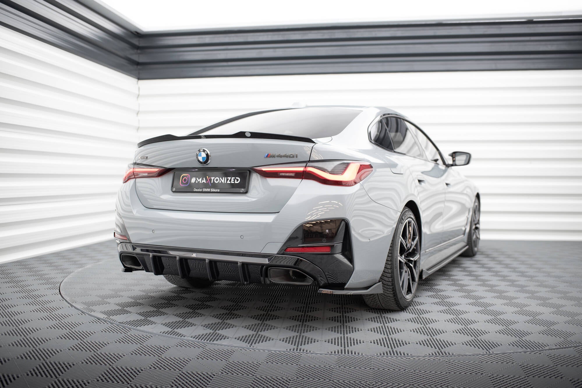 Takapuolen jakajat v.4 BMW M440I Gran Coupe G26