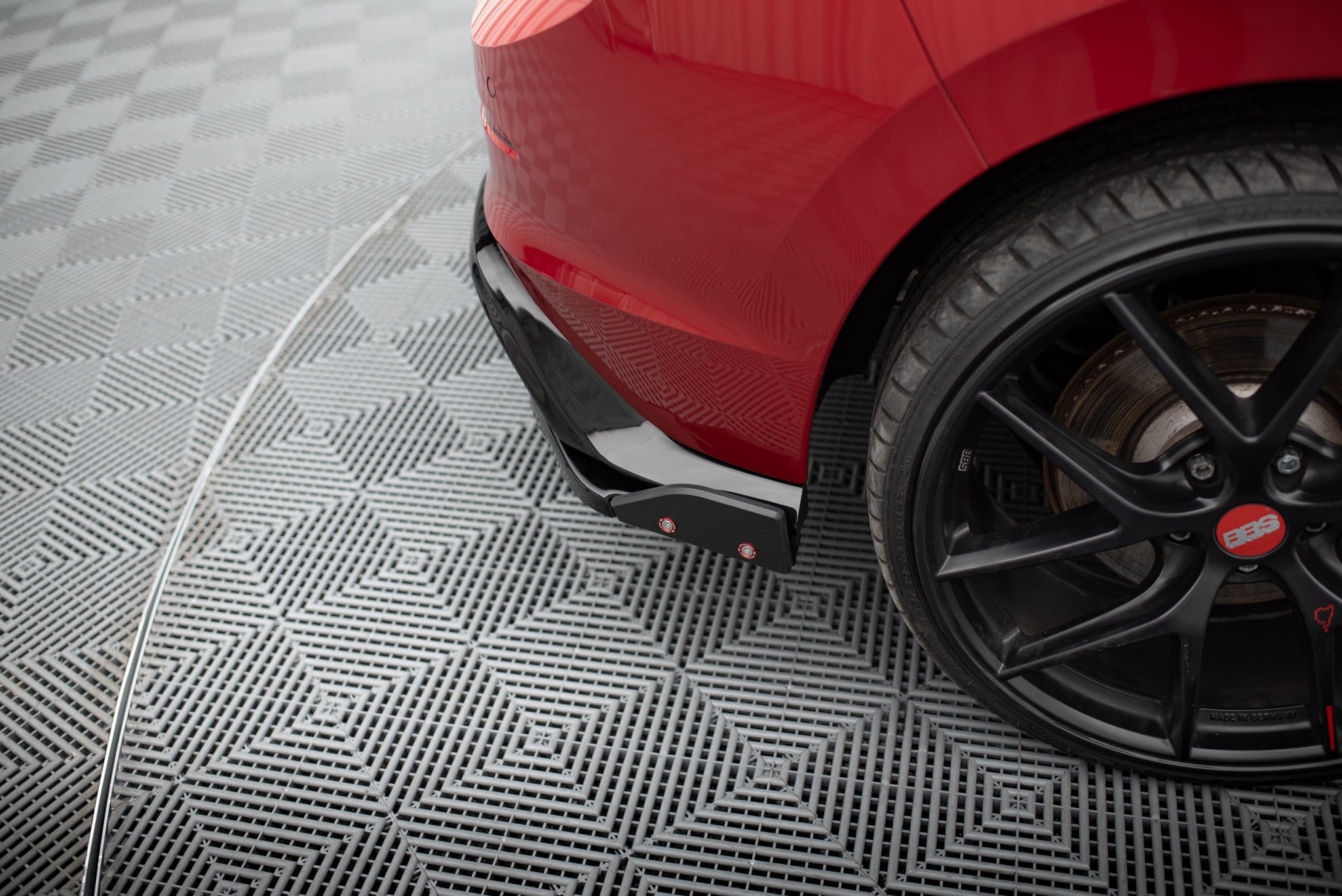 Takasivusplitterit v.4 + läpät Volkswagen Golf GTI / GTE mk8