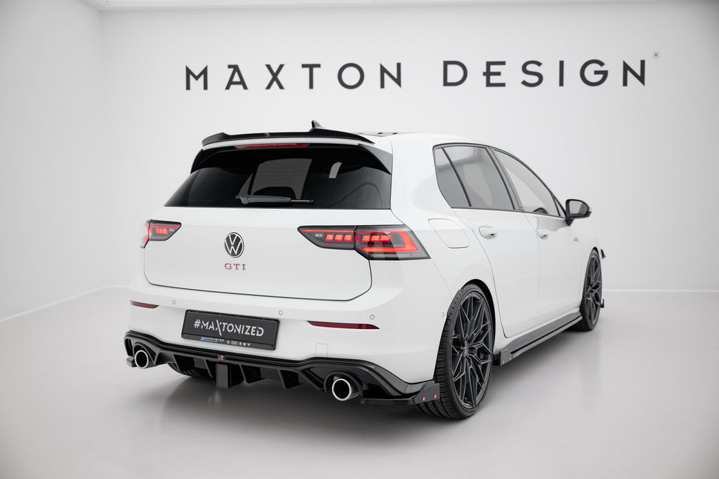 Takasivusplitterit v.4 + läpät Volkswagen Golf GTI / GTE mk8