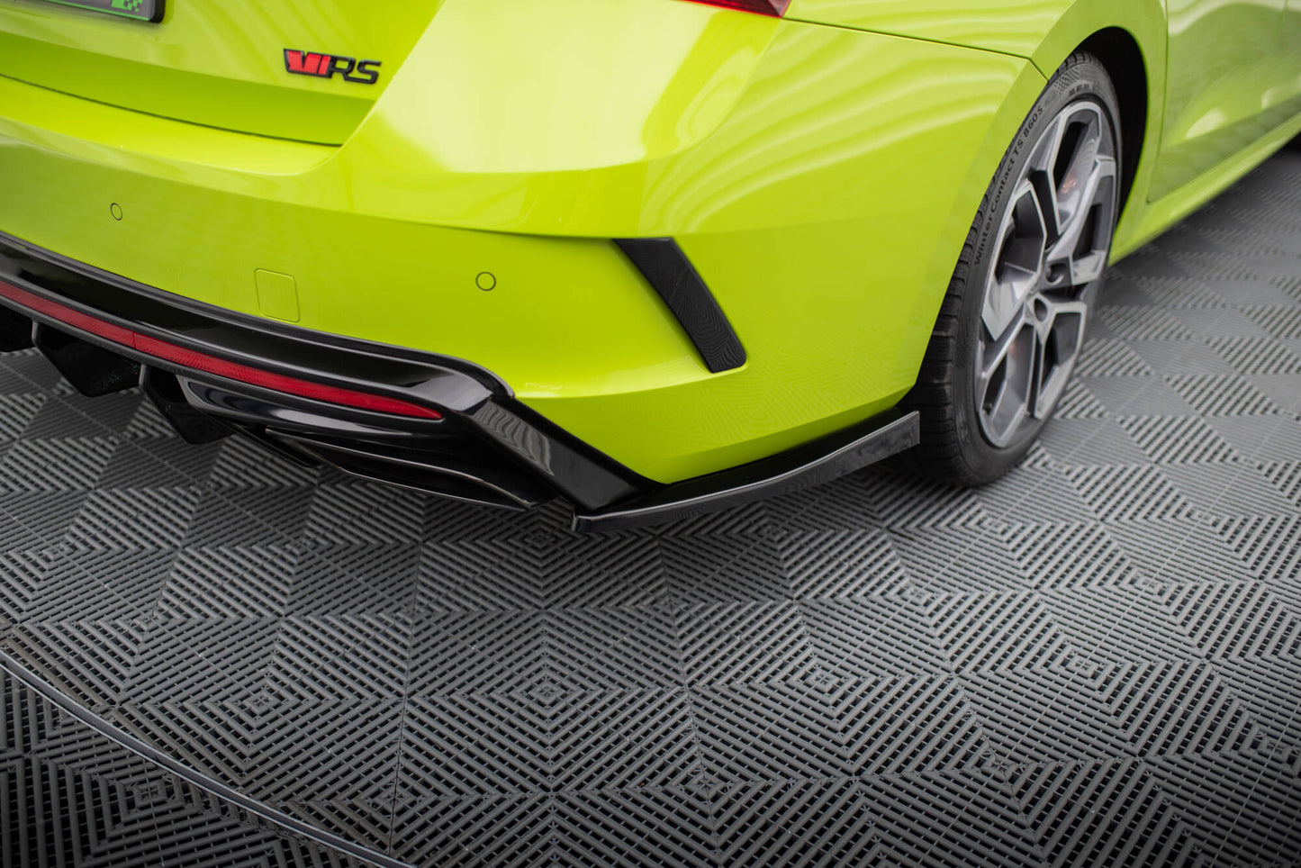 Rear side splitters v.4 Skoda Octavia Rs MK4