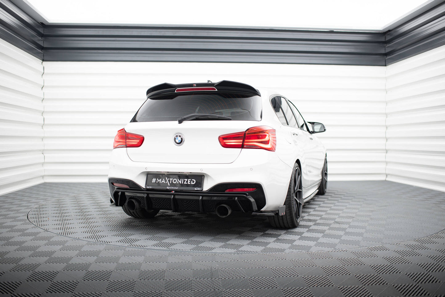 Rear side splitters v.5 + flaps (for rear valance v.3) bmw 1 m-pack / m140i f20 facelift