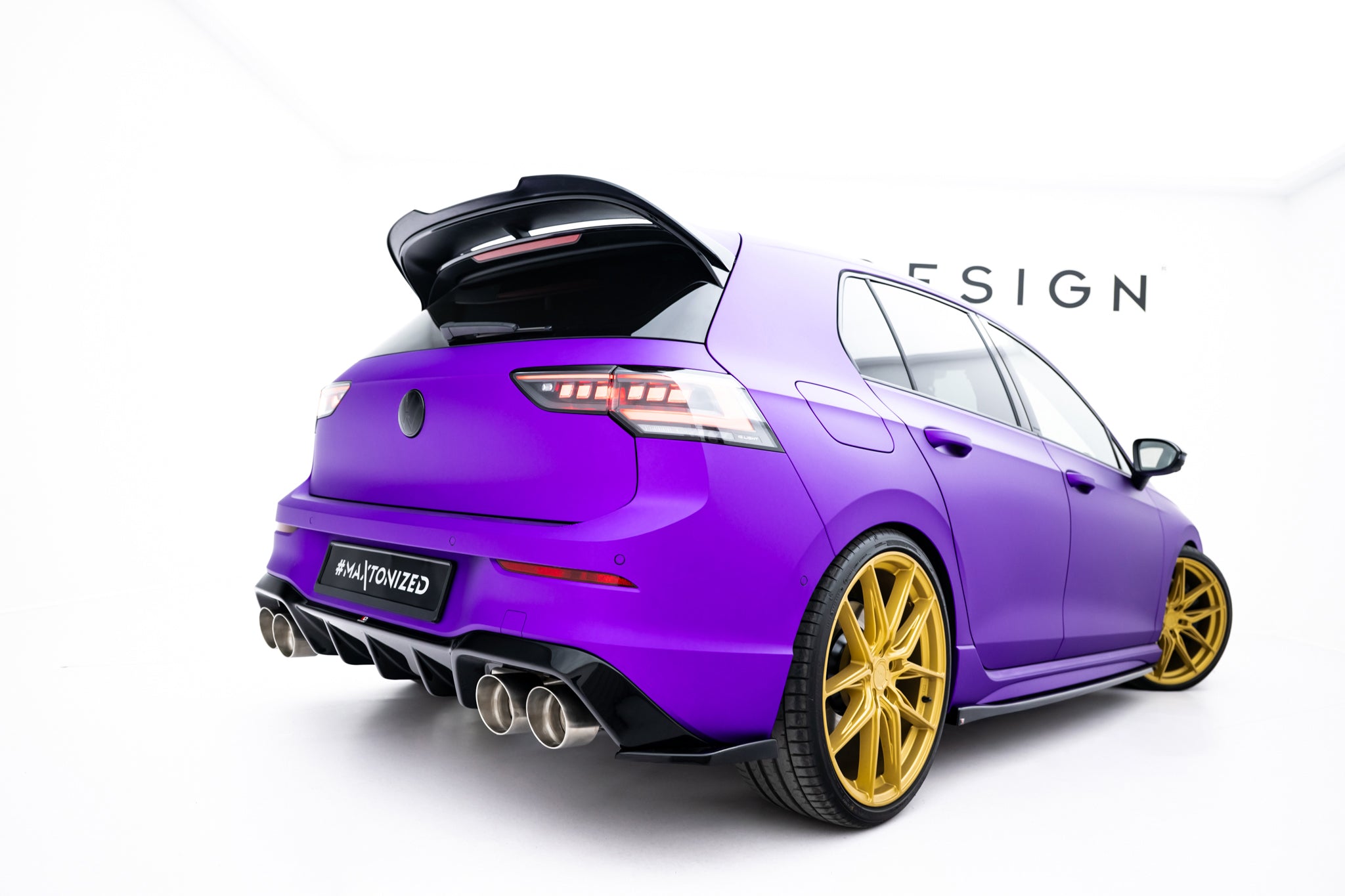 Takasplitterit v.6 Volkswagen Golf R mk8 faceliftille