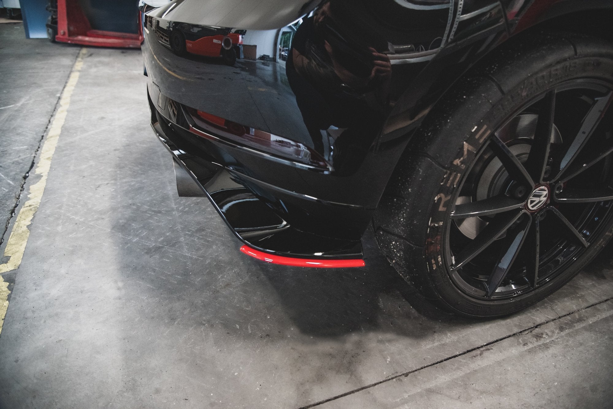 Takapuolen jakajat VW Golf 7 GTI TCR