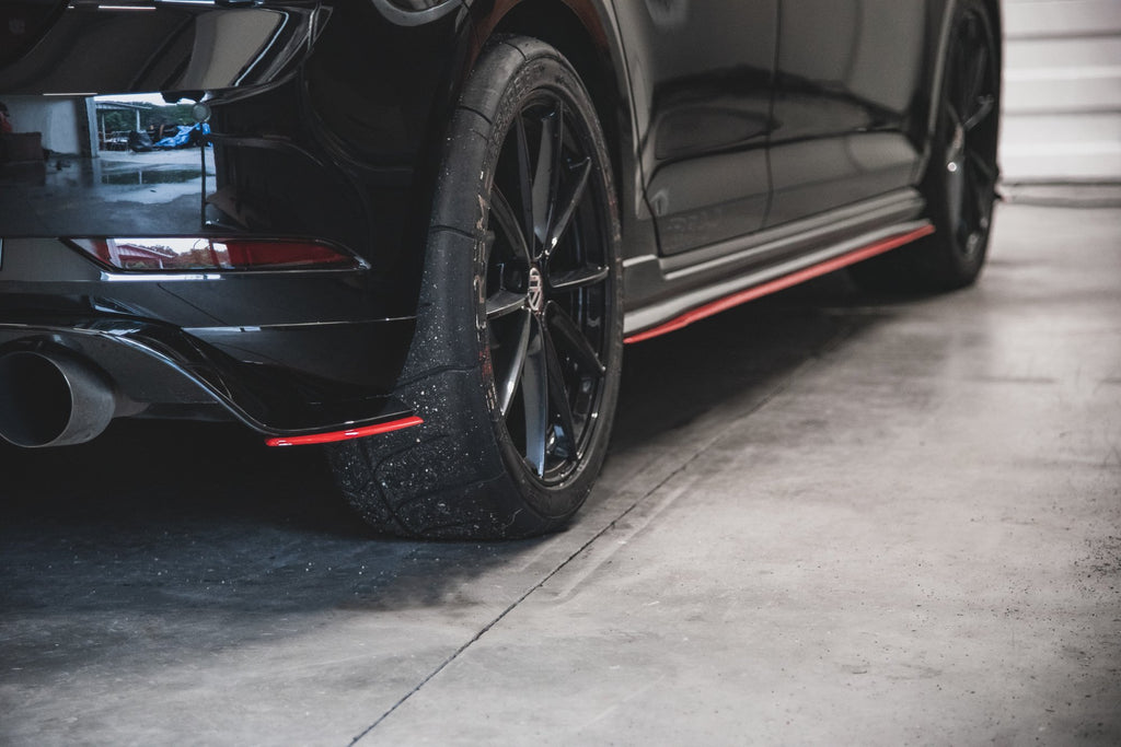 Takapuolen jakajat VW Golf 7 GTI TCR