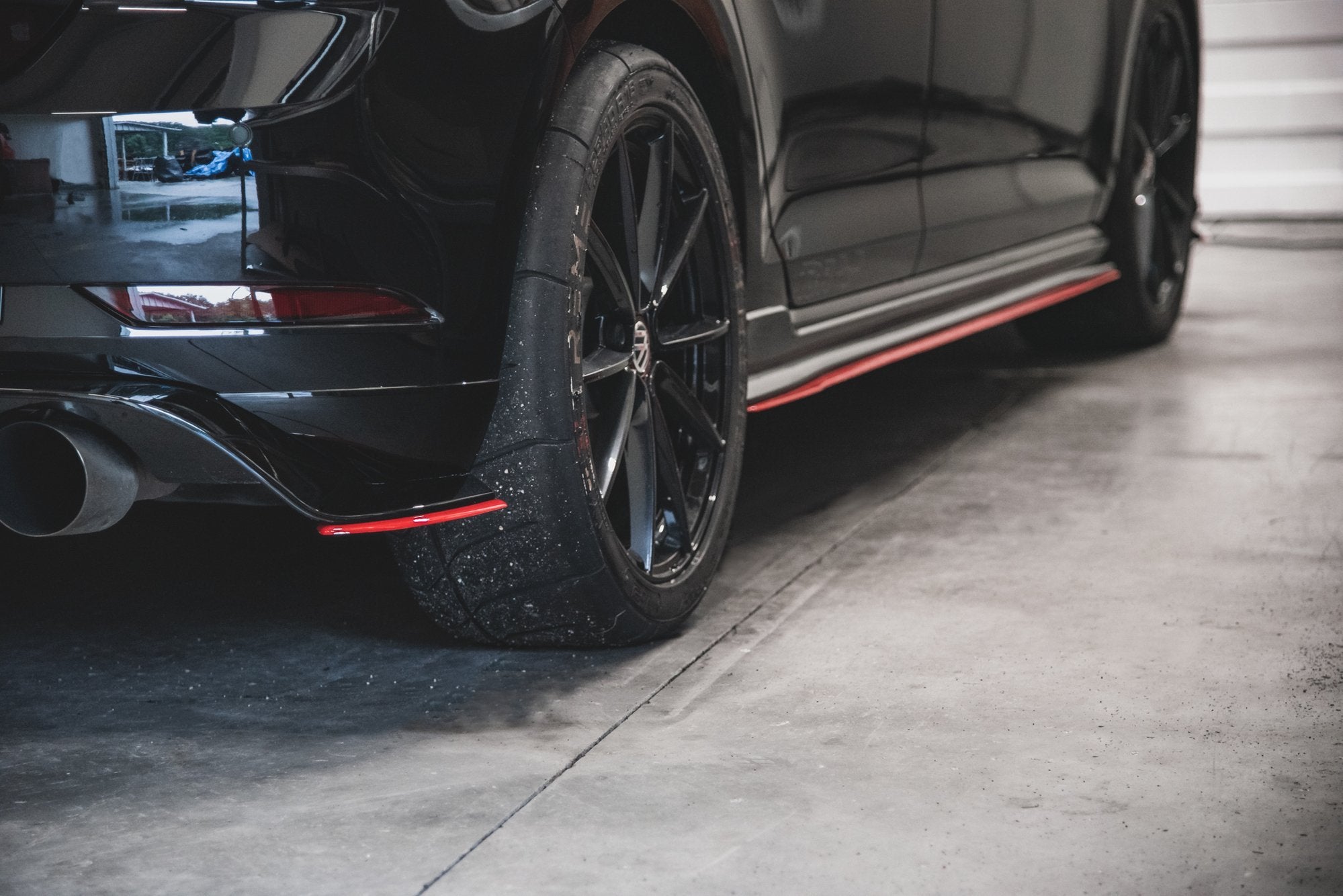 Takapuolen jakajat VW Golf 7 GTI TCR