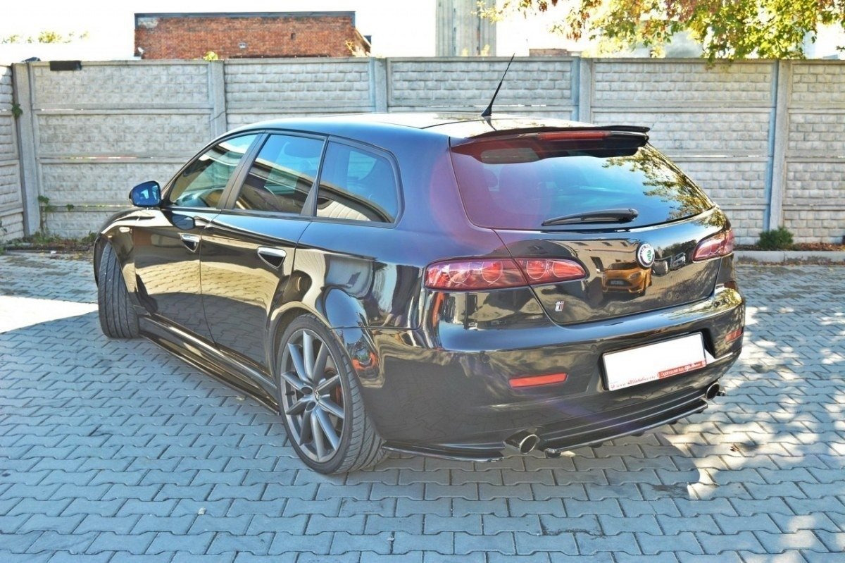 Alfa Romeo 159 takasplitteri (pystypalkkien kanssa)