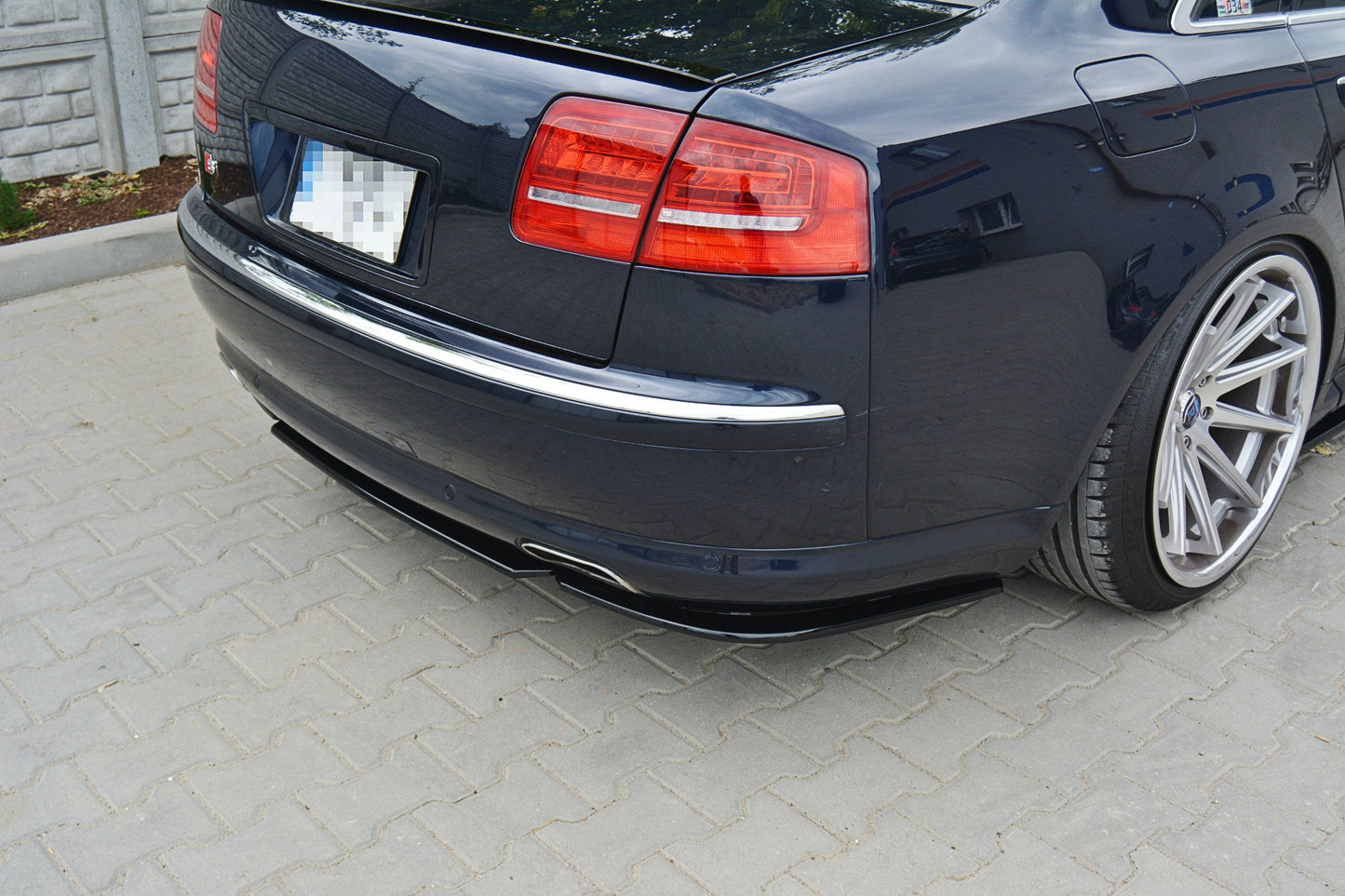 Rear splitter audi a8 w12 d3 (without vertical bars)