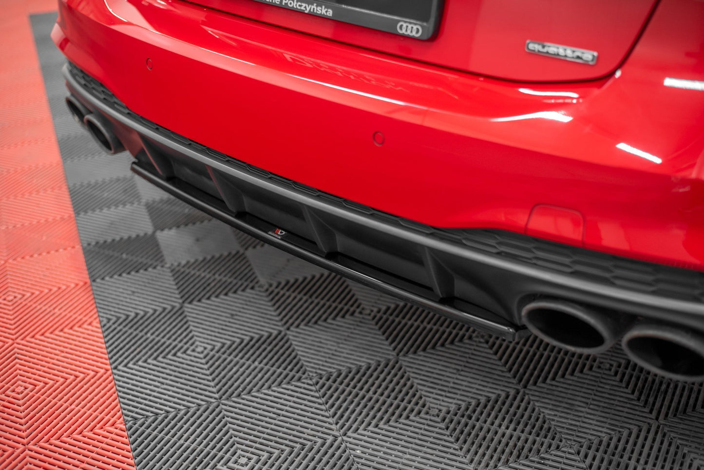 Rear splitter audi s7 c8